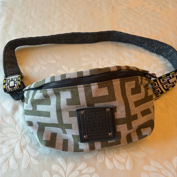 Geometric Patterned Belt Bag - Picture 2 of 9